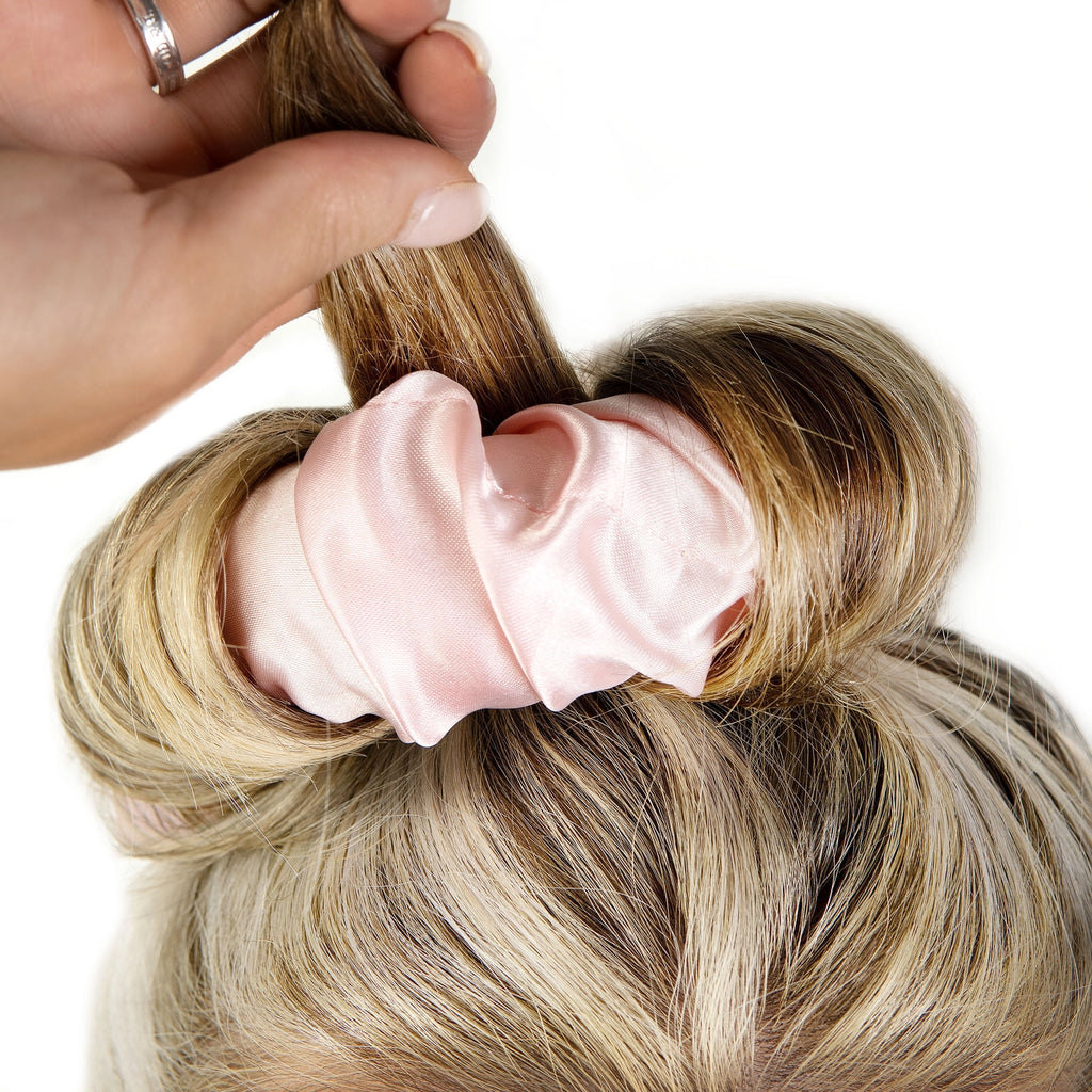 Värmefri lock-scrunchie i rosa och nude