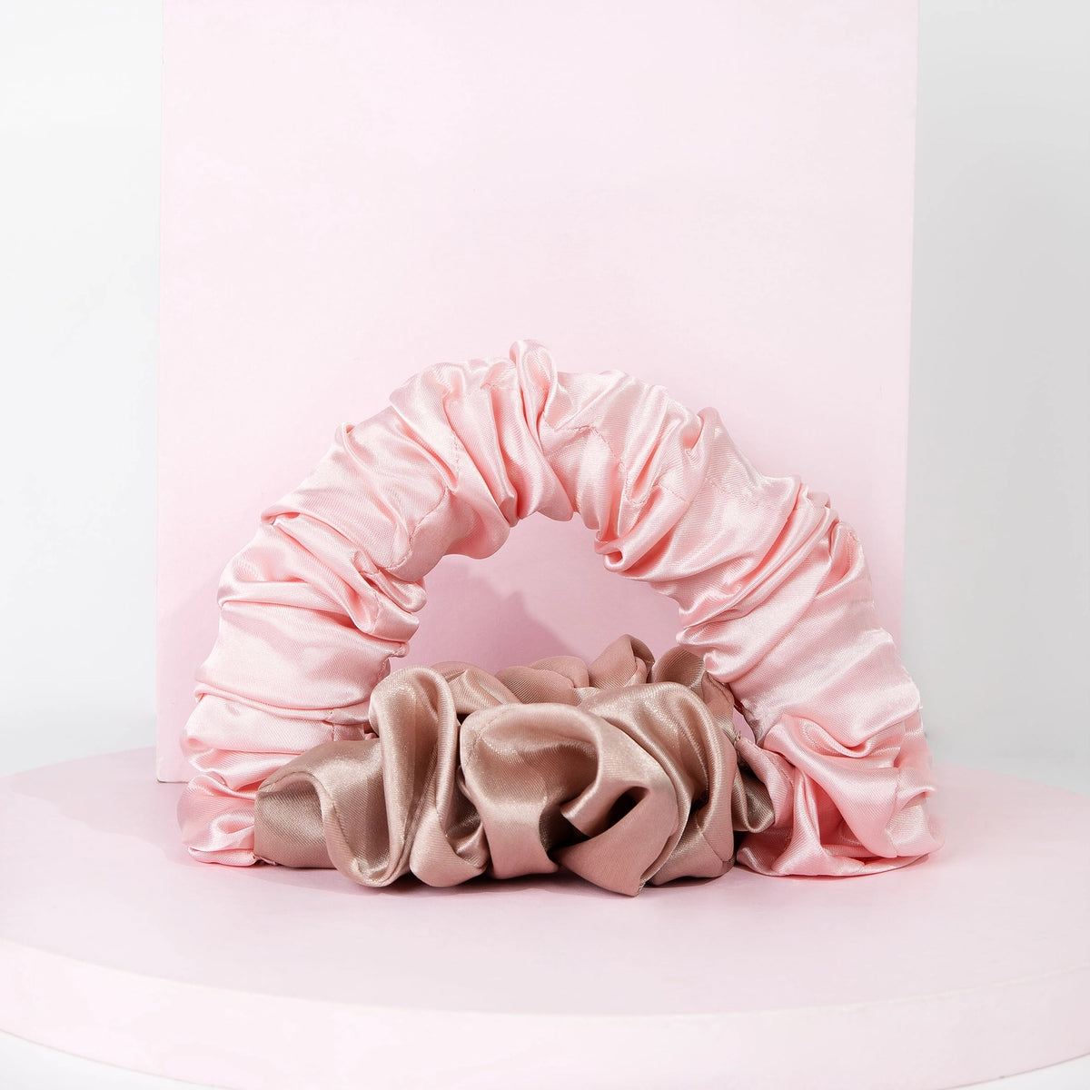 Värmefri lock-scrunchie i rosa och nude